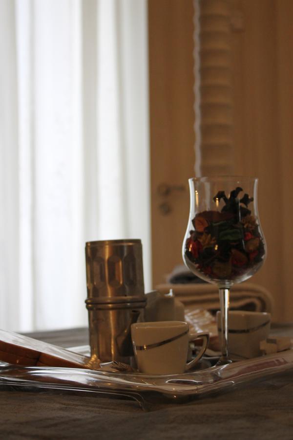 Al 68 Di Piazza Cavour Bed & Breakfast Napoli Ngoại thất bức ảnh