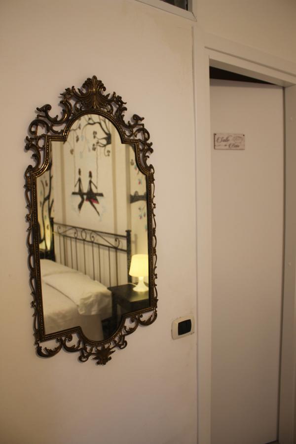 Al 68 Di Piazza Cavour Bed & Breakfast Napoli Ngoại thất bức ảnh