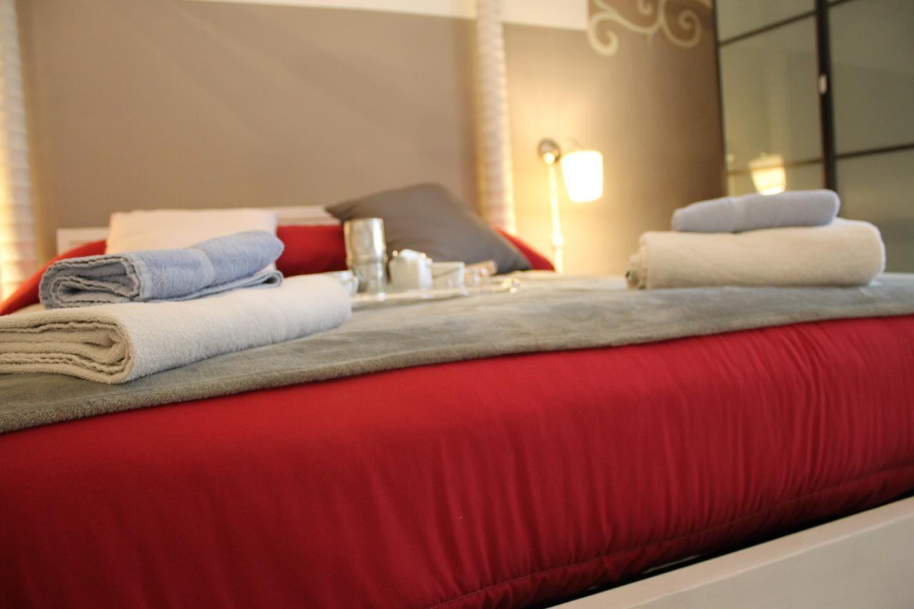 Al 68 Di Piazza Cavour Bed & Breakfast Napoli Ngoại thất bức ảnh